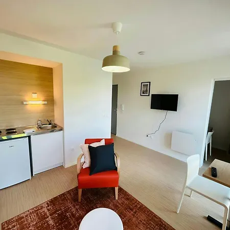 Apartment We Live In R - 304